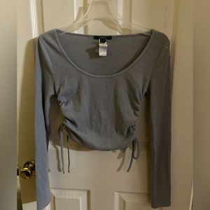 forever 21 medium grey cropped long sleeve shirt